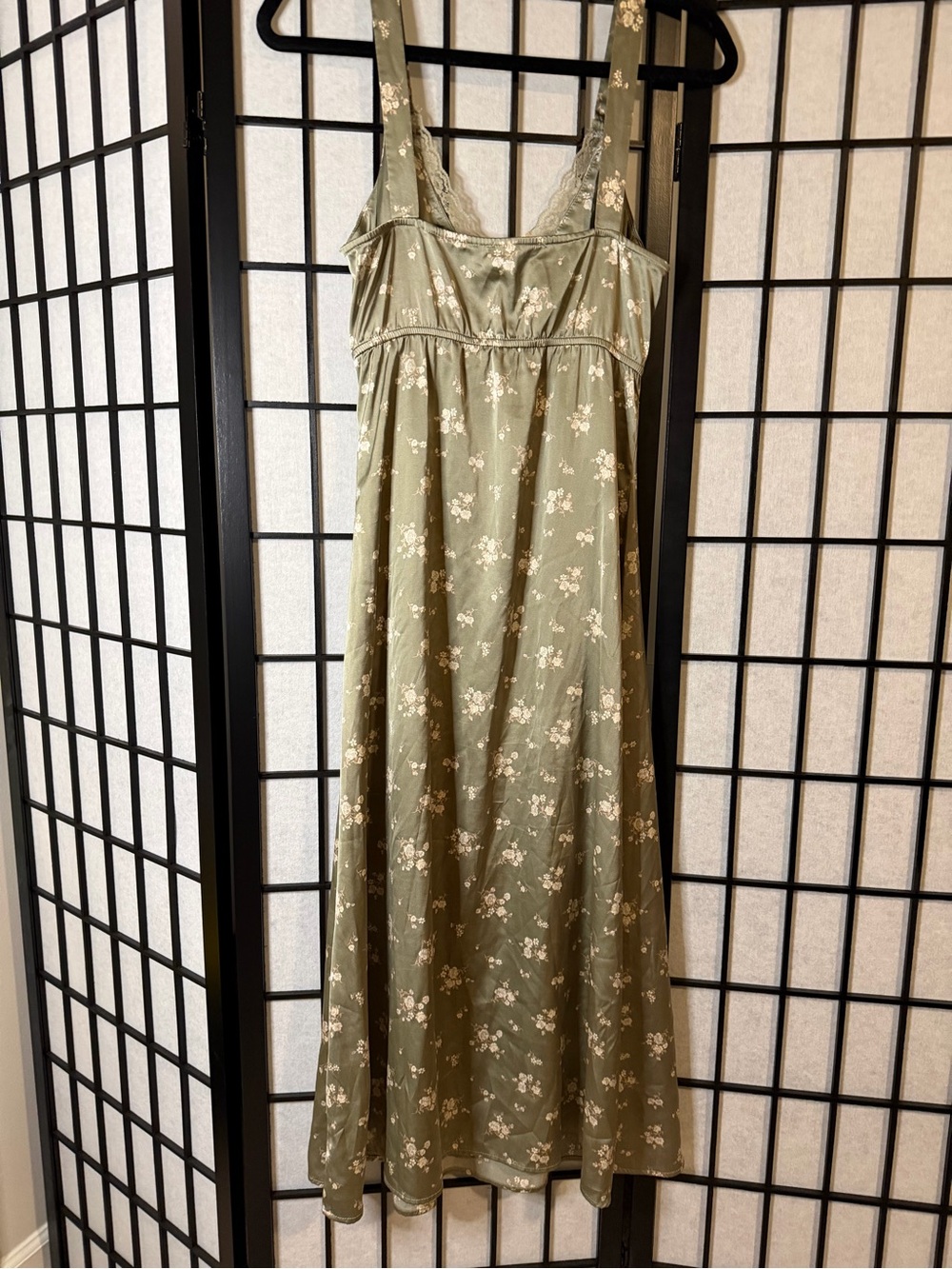 Altar’d State Floral Lace Trim Silk Slip Dress in Sage Green M - Picture 3 of 6